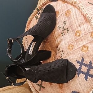 Size 7 Steve Madden Open Toe Block Heel